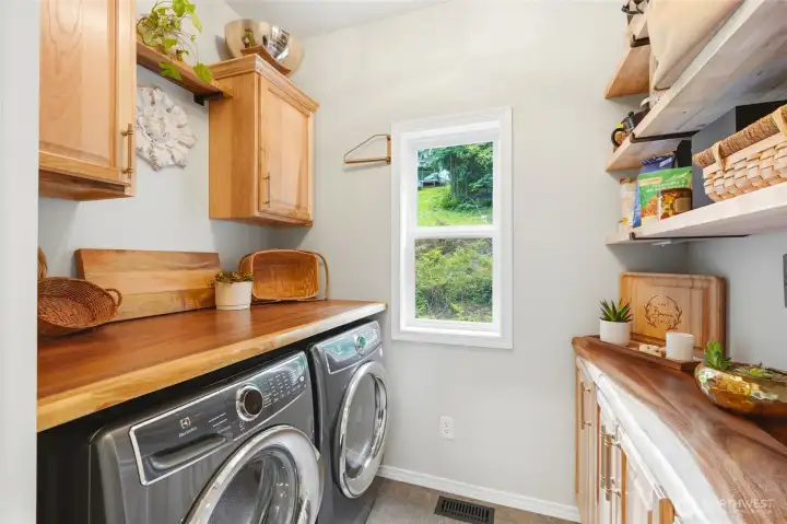 2nd level laundry room