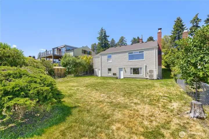 Nice lot,,back yard Nice lot,,back yard