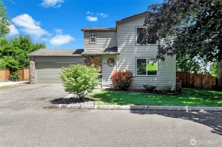 Welcome to 9834 NE 140th Place. this 2-story home with attached garage Is located onthe east side of Finn Hill just up from 100th Ave NE,