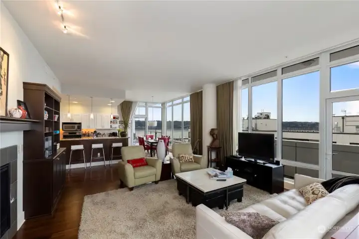 Floor to ceiling windows. Floor to ceiling windows.