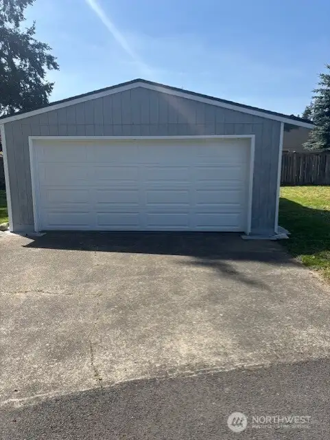 New 2 car garage
