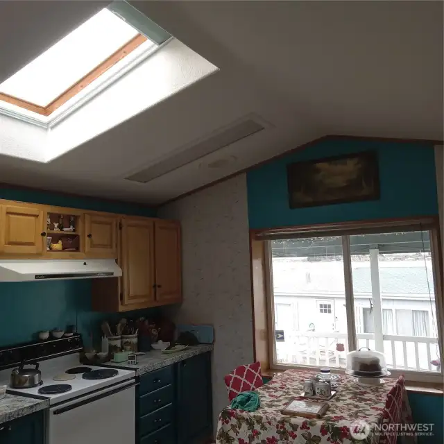 A wonderful skylight for bright skies and moonglow!