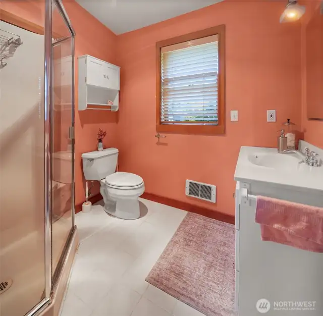 Studio bathroom