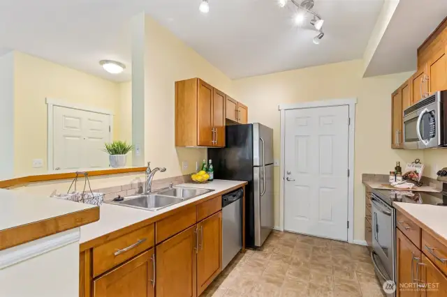 All appliances stay!