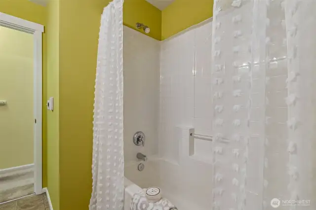Shower tub combo gets it done! ;)