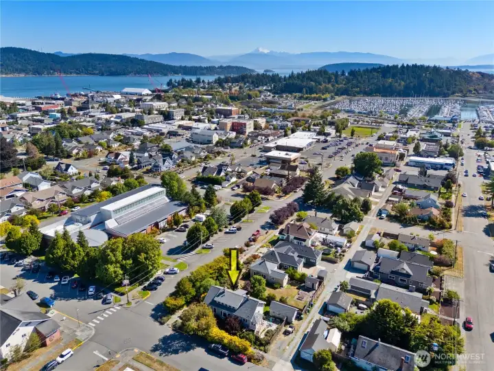Look how close you are to everything Old Town!  See the secluded privacy this amazing home enjoys.