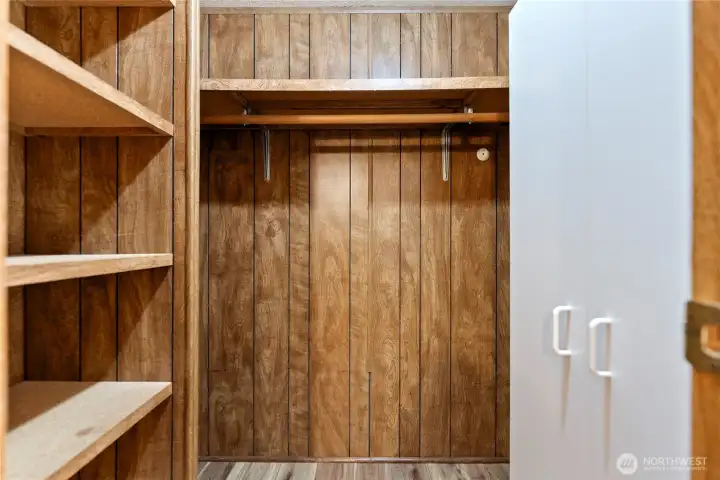 Primary - walk in closet