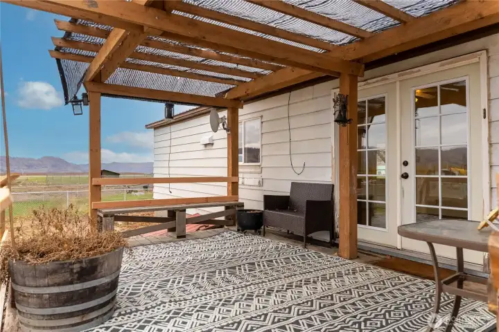 Covered back deck