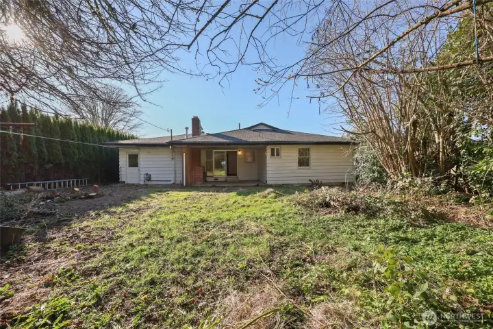 Room for play, room for gardens with all this space.