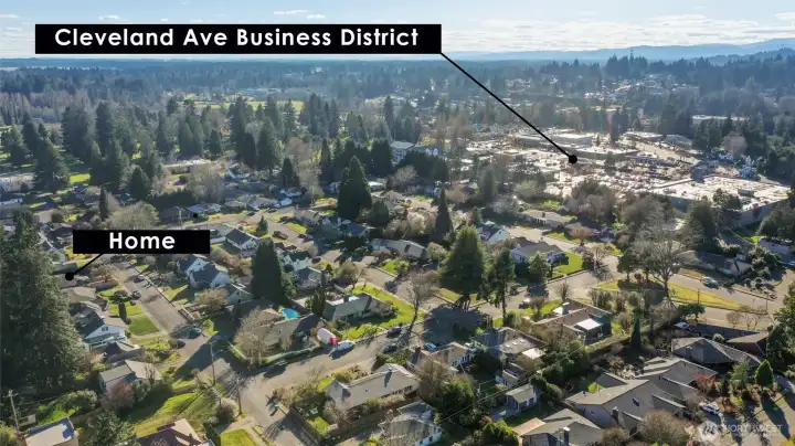 Blocks away from so many amenities - drop by the commercial district on Cleveland Ave where you'll be surprised at all the businesses represented.