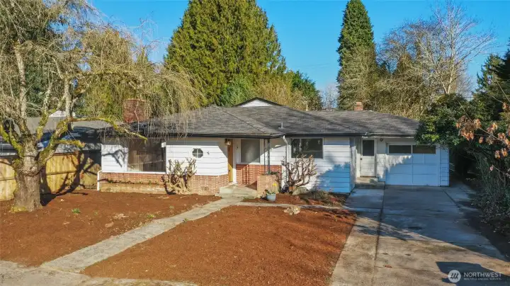 So much opportunity here on Maringo Road. Welcome home.