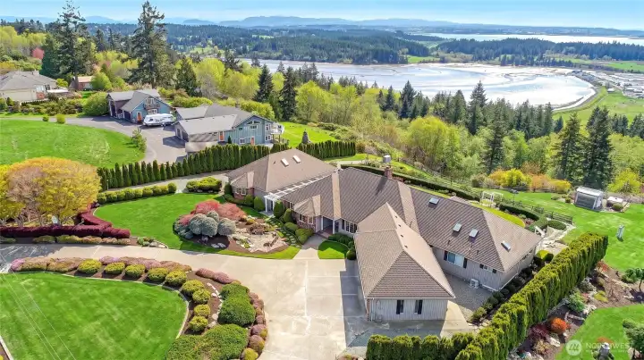VIEW estate all on one horizon line! (North End, Driftwood Shores, Triangle Cove, Port Susan, Mt. Baker, North Cascade Mountains).