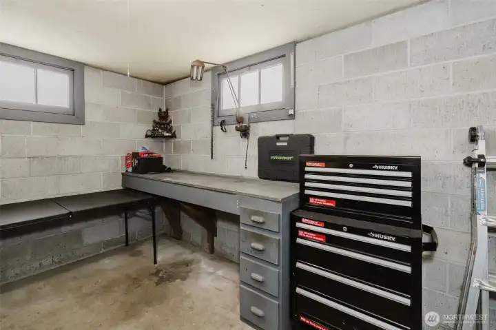 Room for work bench in garage
