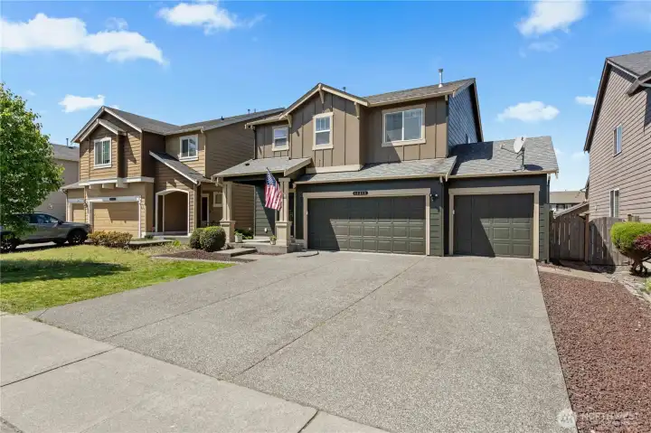 Large 3 car garage!