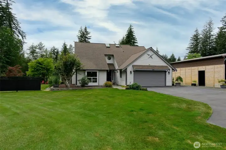 Another front yard view of this beautiful home. Another front yard view of this beautiful home.