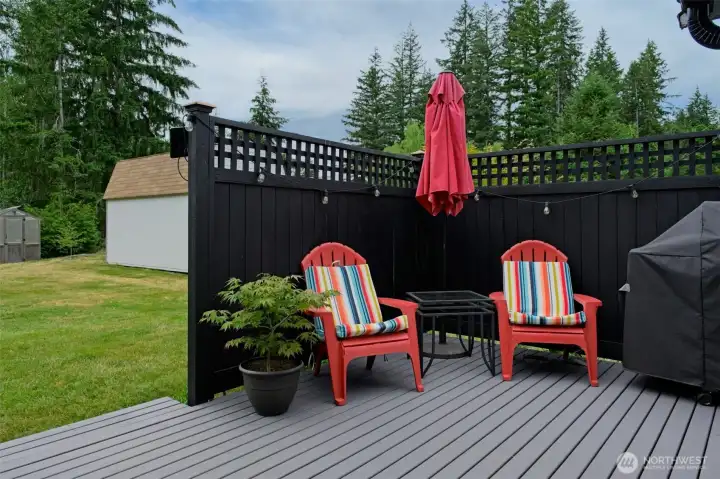 Private deck off the kitchen - Perfect for al fresco dining! Private deck off the kitchen - Perfect for al fresco dining!