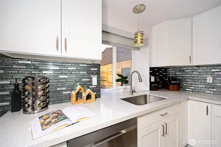 This kitchen has been SO nicely and tastefully updated. This kitchen has been SO nicely and tastefully updated.