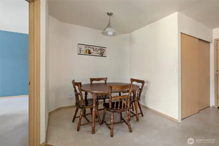 Dining Area Dining Area