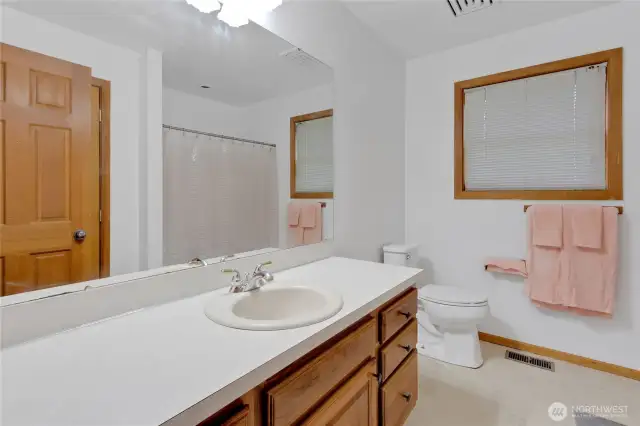 Main bathroom on 2nd floor