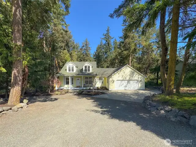 Beautiful 3 Bedroom, 3 Bath Home on 2 Acres