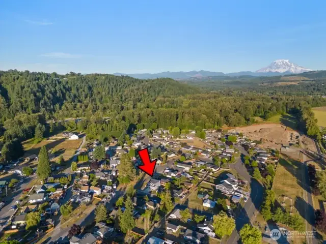 A location ideal for outdoor lovers and commuters alike.