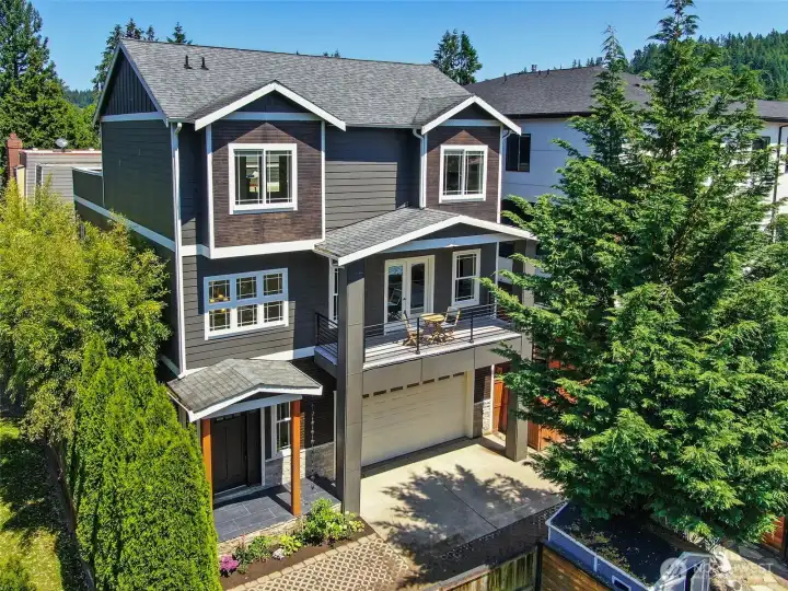 Beautiful custom built craftsman home in the heart of downtown Issaquah.