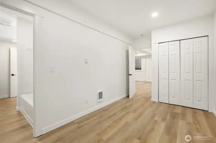 1 ensuite bedroom in the basement
