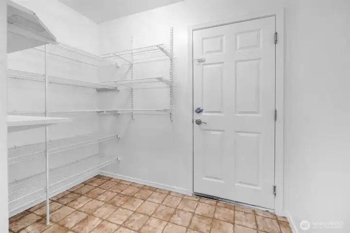 Walk-in Pantry Room