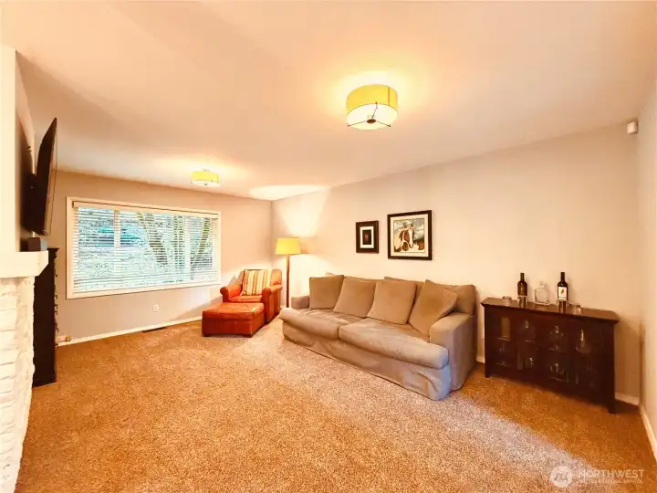 Open concept, yet compartmentalized layout