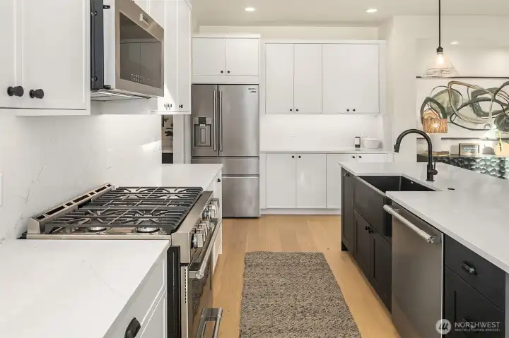 Photos, plans and elevations may be examples representing the community, community amenities, homes or artist’s renderings that may not accurately represent the actual condition of a homesite or home as constructed, and may also contain options and upgrades which are not included in the sale. Trailside Homes reserves the right to make changes to floor plans, specifications, dimensions, design and elevations without prior notice. Stated dimensions and square footage, if applicable, are estimated and should not be used as representations of the home’s actual size.