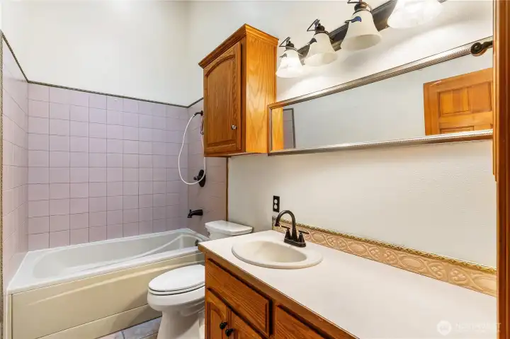 Unit B: Bathroom