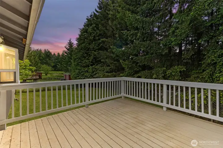 Imagine sitting here in the evening, enjoying privacy and a BBQ!    Virtual twilight