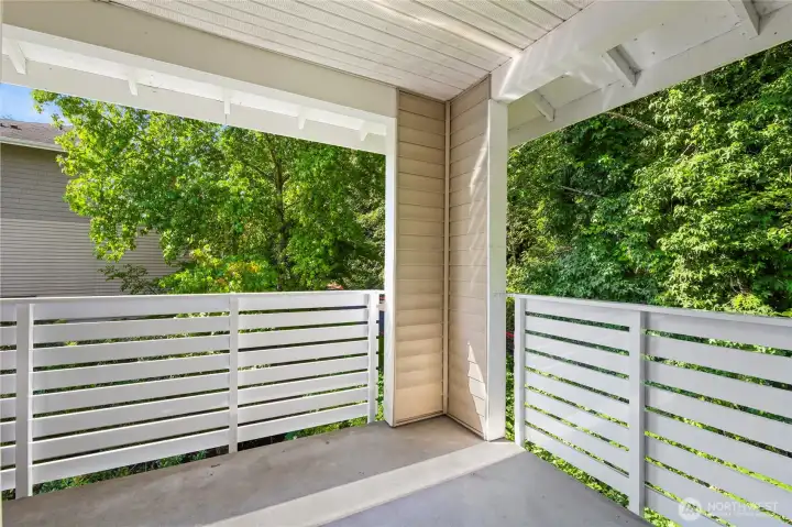 Spacious deck off living room