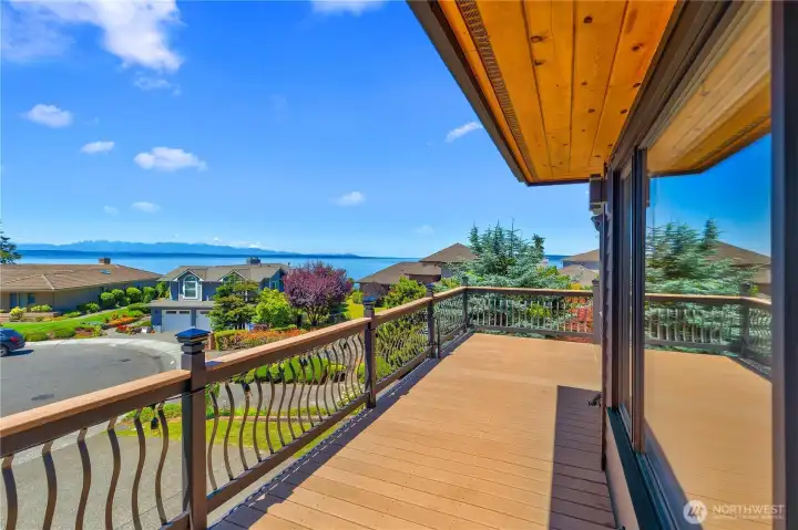 Front deck