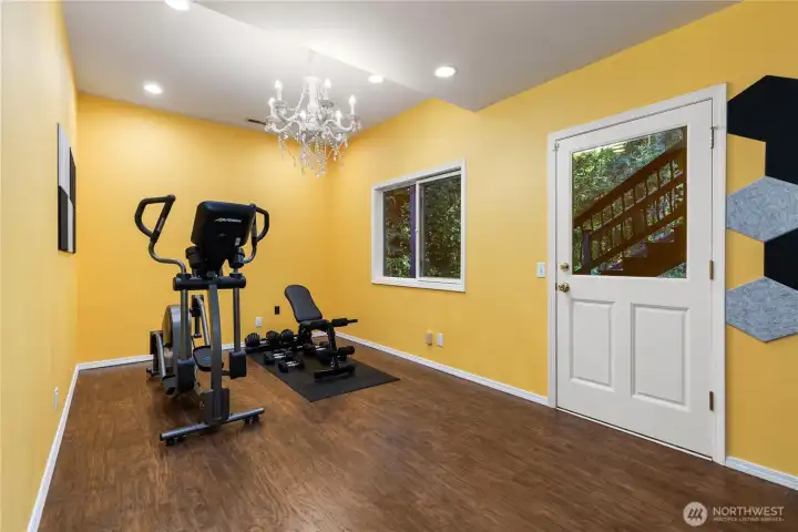 You-name-it room (perfect for a home gym/office/craft/zen room)