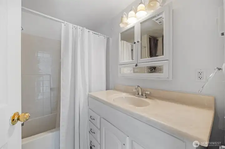 main floor bedroom ensuite bathroom main floor bedroom ensuite bathroom