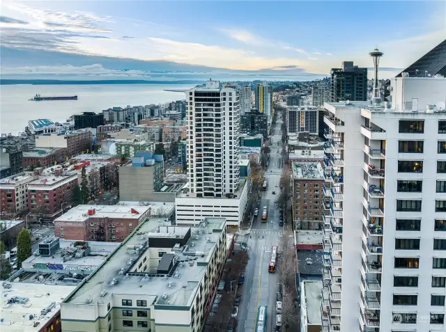 Looking north down 3rd Ave from the Royal Crest