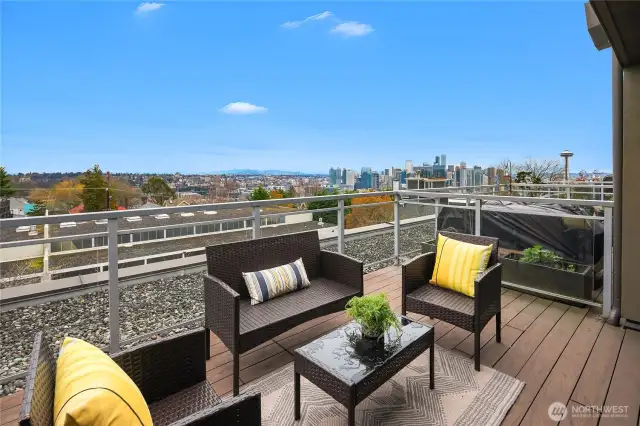 Private rooftop balcony