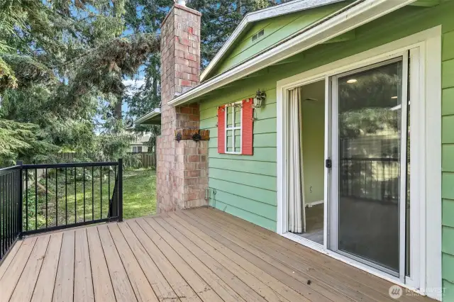 Composite deck w/rails brand new in 2025