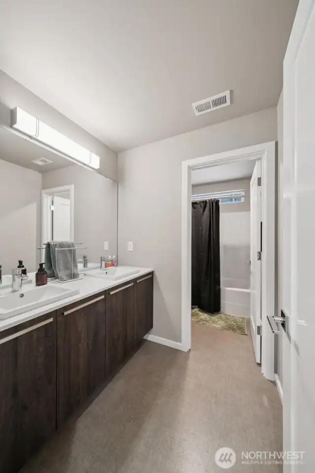 Upstairs Hall bath