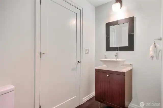 Powder room