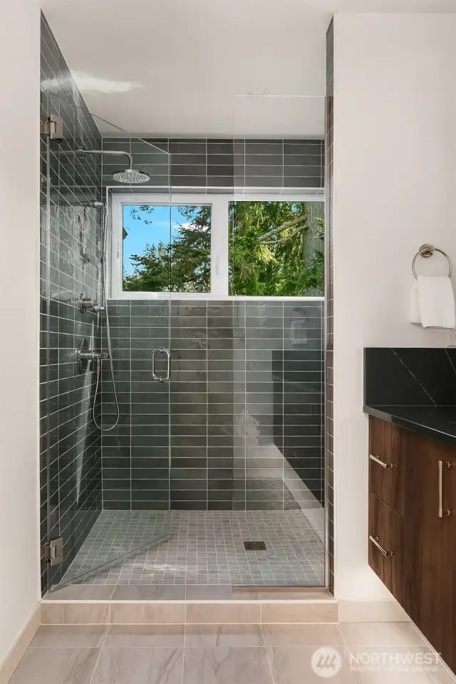 Walk-in Shower with Frameless Shower Enclosure
