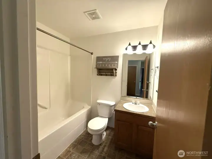 2nd Bathroom