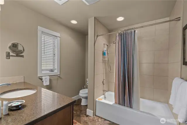 Primary bedroom ensuite bathroom