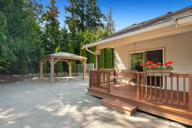 Covered back deck and gazebo gives you many option to BBQ and relax