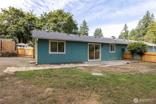 Huge back yard fully fenced