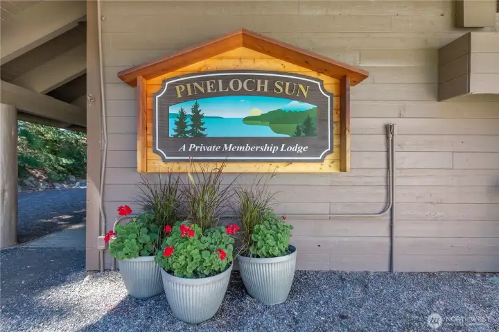 Pineloch Sun private beach club