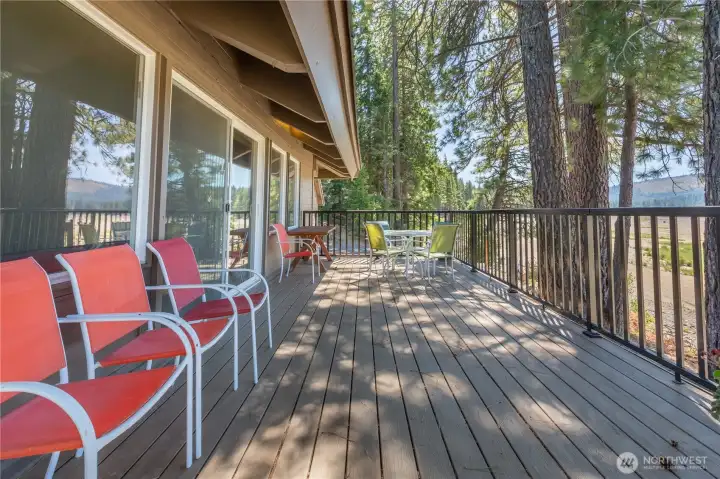 Great place to enjoy a meal. BBQ and kitchen access at the clubhouse.