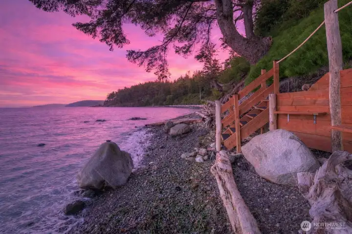 he shoreline allows for kayaking, beach-combing, wildlife viewing, and convenient water access directly from the property, enhancing both recreational use and long-term waterfront value.