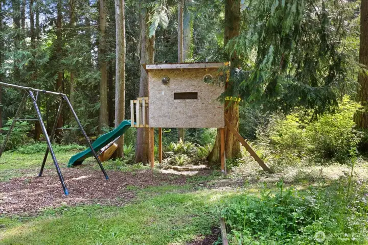 Play Set Included